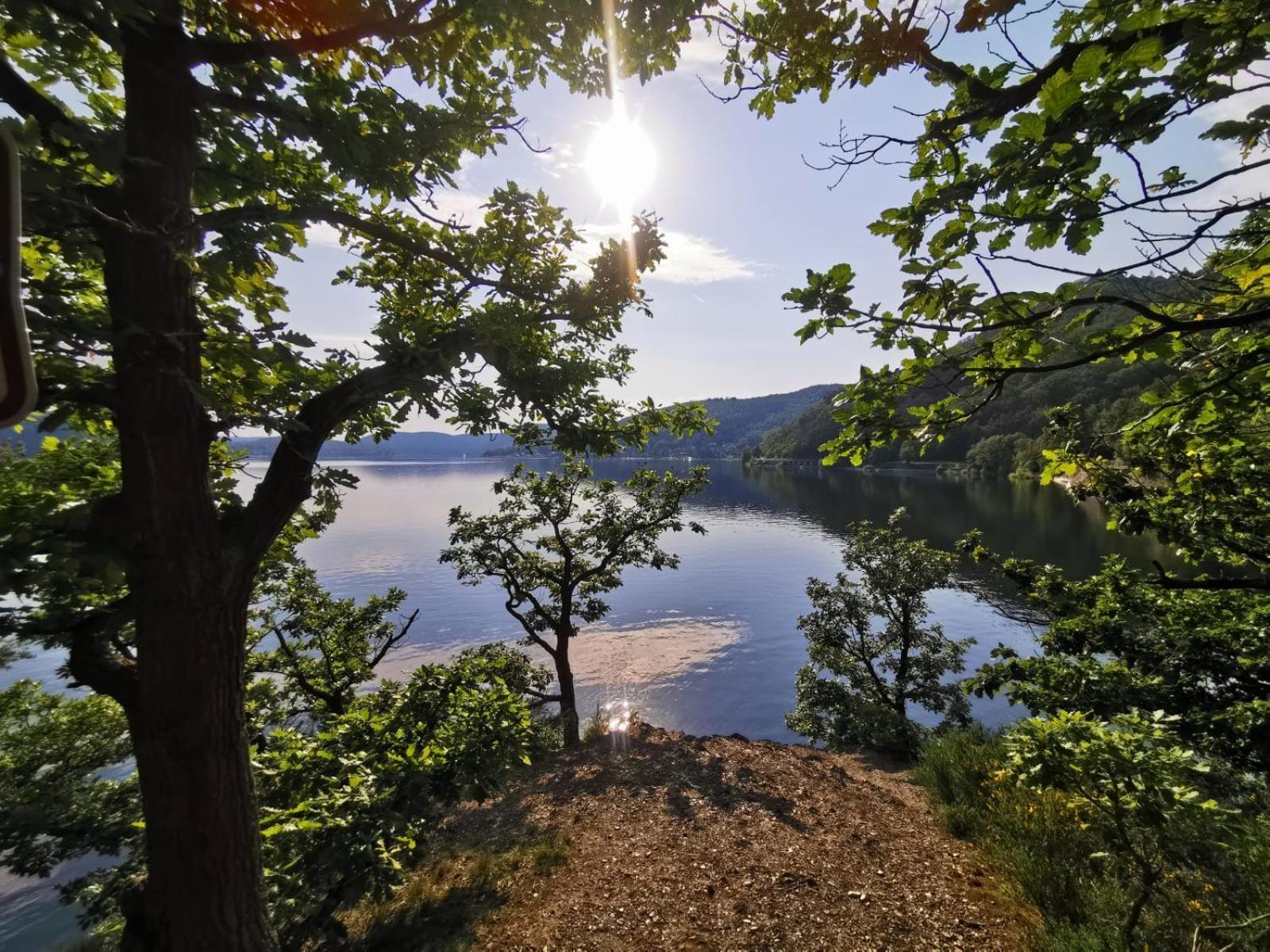 Ferienhaus Schoene Aussicht Ferienwohnung Gruen Hemfurth-Edersee المظهر الخارجي الصورة